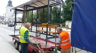 Wymieniają wiaty przystankowe na Słowackiego