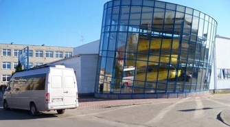 Kolektory na budynku pływalni i DPS-ie