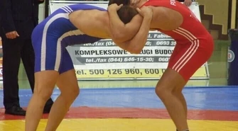 Szkodziński, Melkumov i Grzybicki mistrzami Polski! Wspaniały start naszych zapaśników!