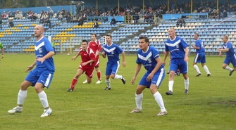 Piłka nożna: W Strykowie o fotel lidera