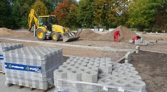 Czy proboszcz odda ziemię pod nowy parking?