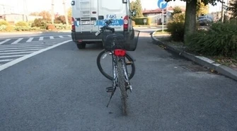 Potrącił 39-letnią rowerzystkę i uciekł