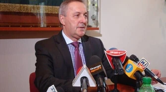 Piłka nożna: Edward Potok czarnym koniem?