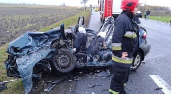 Wyprzedzał kolumnę pojazdów - zginął na miejscu