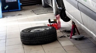 Jak zabezpieczyć auto przed zimą?