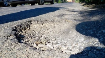 Dlaczego na naprawę dziur brakuje pieniędzy?