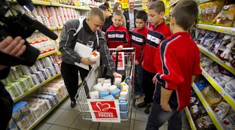 Zapaśnicy AKS Piotrków wsparli "Szlachetną Paczkę"