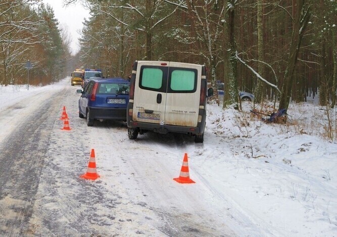 Pasażerka fiata ranna w wypadku