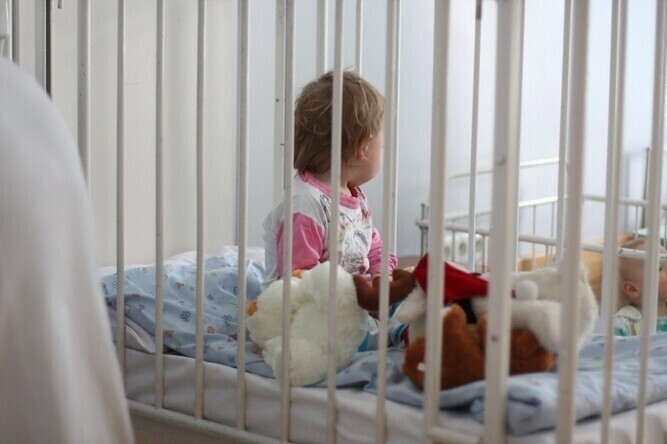 21-latek porwał chłopca i zostawił w oknie życia