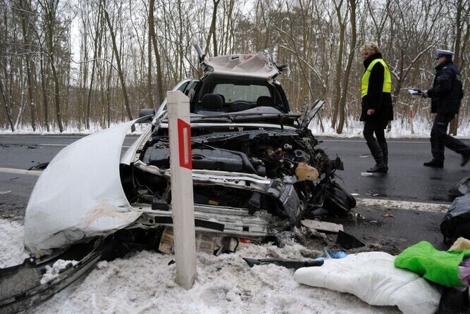 35-latka zginęła w zderzeniu opla z ciężarówką
