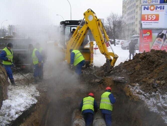 Ciepła woda i ogrzewanie wróciły do mieszkań