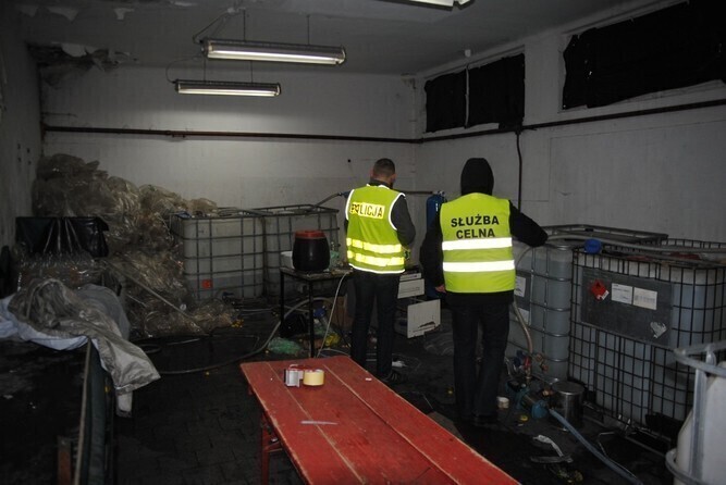 Odkryli wytwórnię nielegalnego alkoholu