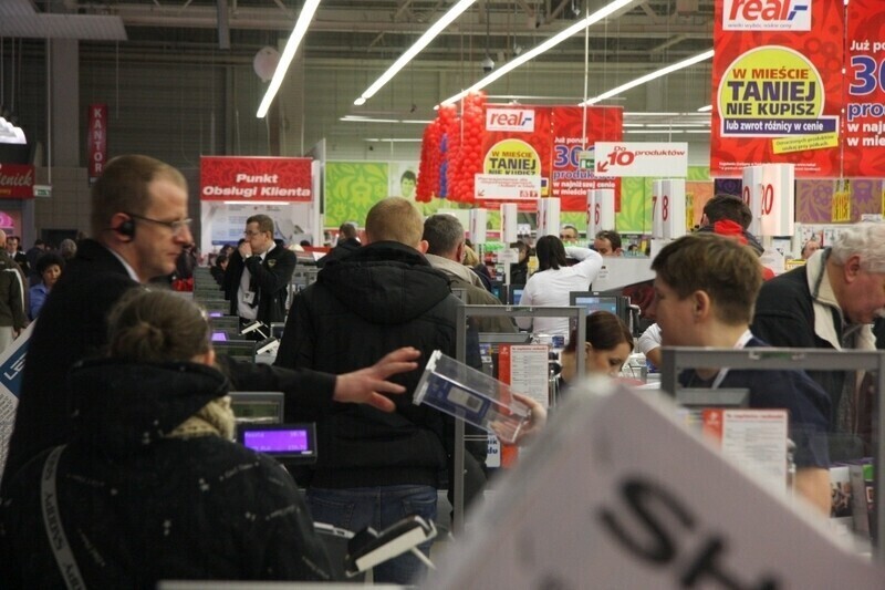 Zdjęcie 3: Hipermarket Real w Piotrkowie otwarty