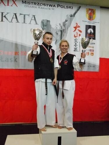 Pięć medali piotrkowskich karateków