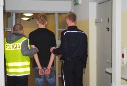 Zadał cios nożem został zatrzymany