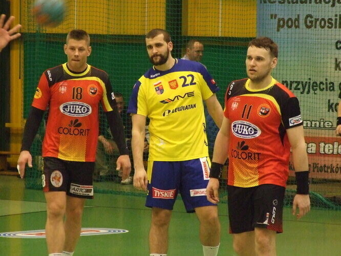 Mistrzowie znów wyraźnie lepsi