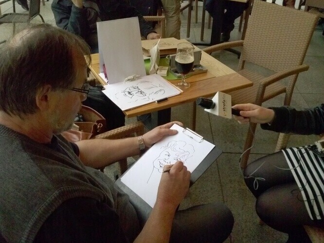 Karykaturzyści w Rynku Trybunalskim