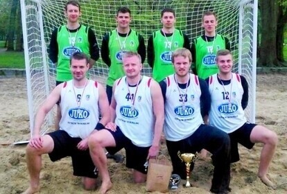 W ręczną grają na plaży