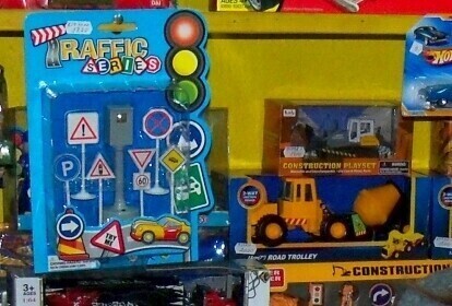 Dziecięcy kwartet okradał sklep z zabawek