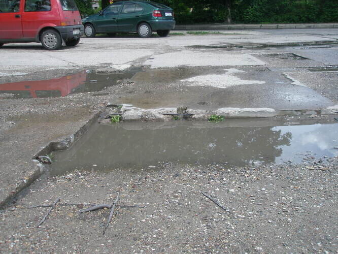 Drogi chodniki i parkingi wołają o pomstę do nieba