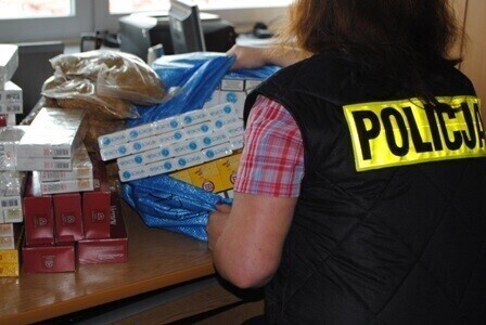 Przewoził tytoń i papierosy bez znaków akcyzy