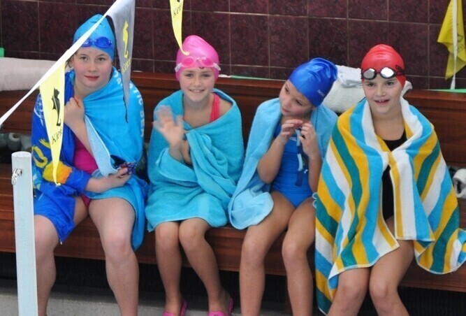 Udany start naszych Delfinków