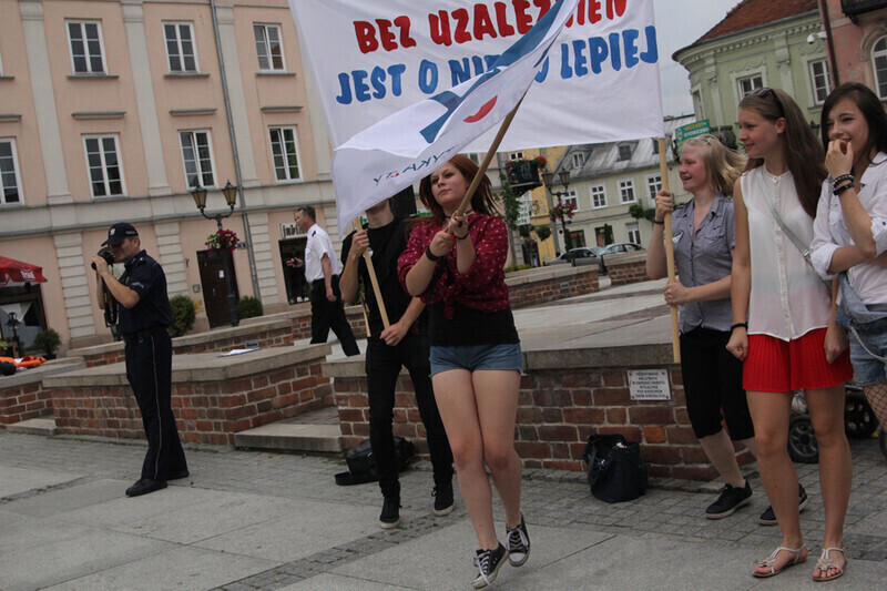 Zdjęcie 3: Bawili się podczas nocy profilaktyki