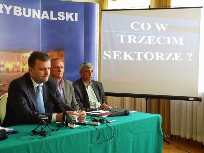 Kto odbierze śmieci w trzecim sektorze miasta