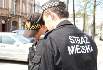 Strażnicy miejscy uratowali mężczyznę przed samobójstwem