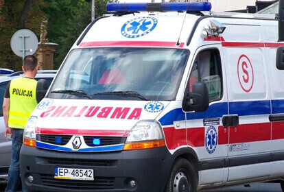 Zdjęcie 1: 14-latka wjechała prosto pod samochód