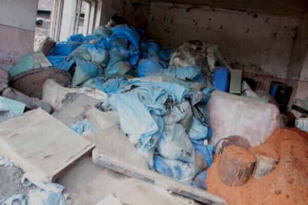 Wolbórz Chemikalia nadal na działce