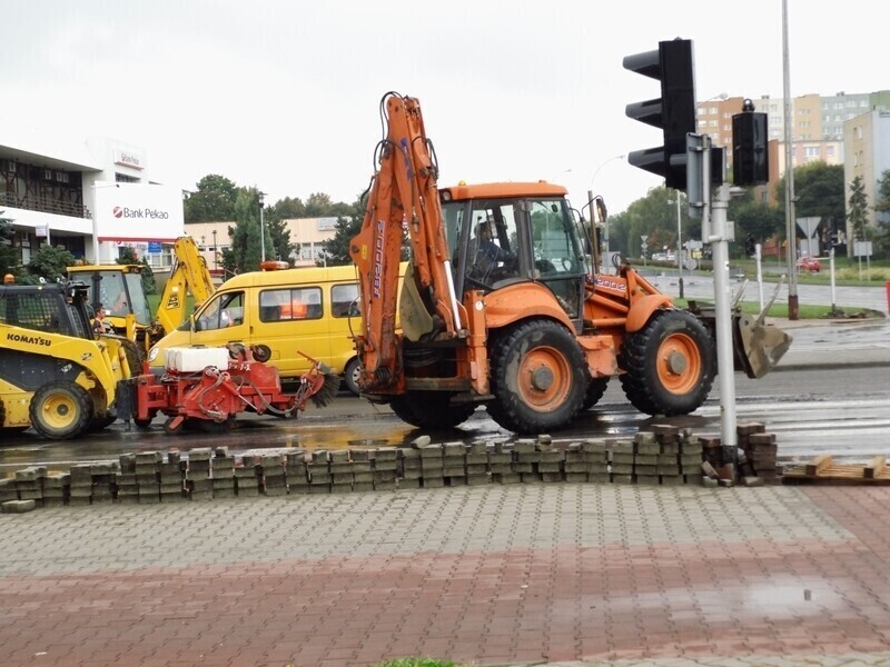 Zdjęcie 2: Remontują skrzyżowanie