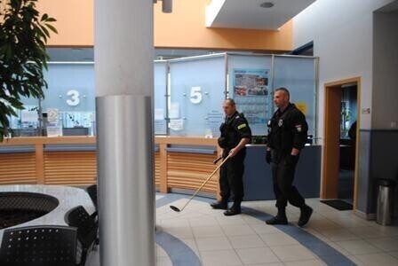 Zdjęcie 2: Ładunek wybuchowy w piotrkowskim WORD-zie