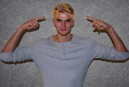 Karol Kłos zmienia włos