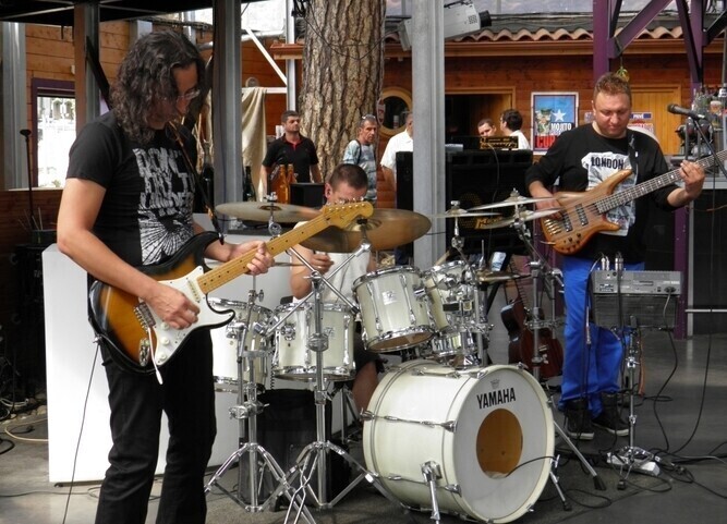 Monkey Grove umacniają przyjaźń polsko-francuską