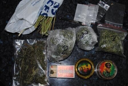 Zdjęcie 1: Posiadał narkotyki, grozi mu więzienie