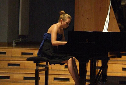 Piotrkowska pianistka podbija świat