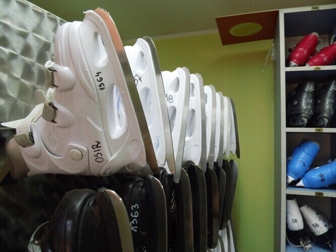 Zdjęcie 1: Piotrkowskie lodowisko nareszcie otwarte 