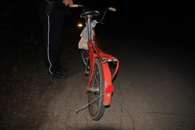 Kompletnie pijany rowerzysta potrącony przez samochód