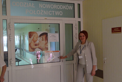 Kolejne puste miejsce przy stole...