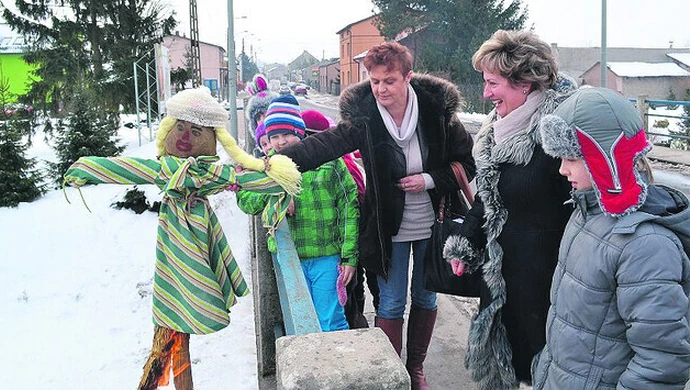  Spalili i utopili marzannę