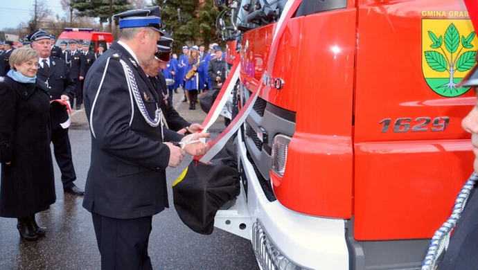 Nowe samochody ratowniczo-gaśnicze w Grabicy 