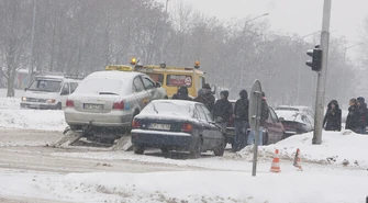 Karambol na skrzyżowaniu – zderzyły się cztery samochody