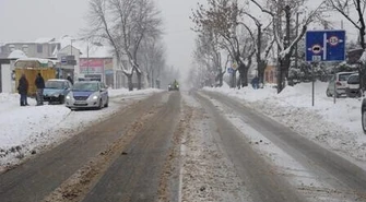 Potrącił przechodzącą po pasach kobietę