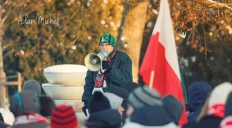 "Panem Tadeuszem" w politykę rządu