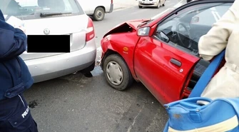 Skoda zderzyła się z mazdą - kierowcy byli trzeźwi