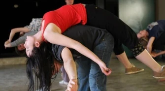 Międzynarodowo, teatralnie i tanecznie w MCK