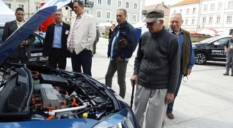 Ekologiczne pojazdy w Rynku Trybunalskim