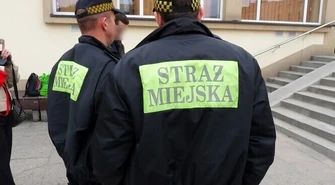 Piotrków: Próbowali ukraść znak drogowy