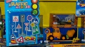 Dziecięcy kwartet okradał sklep z zabawek